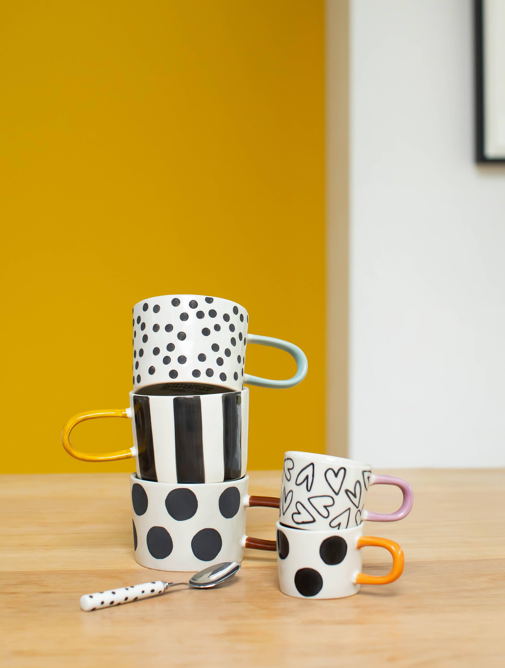 Caroline Gardner Tasse Mono Streifen
