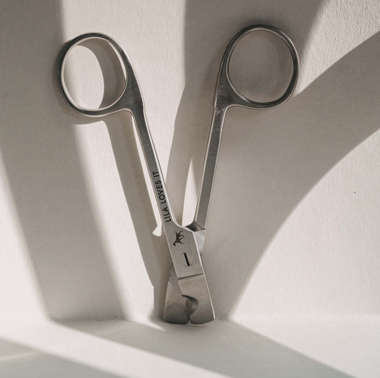claw scissors