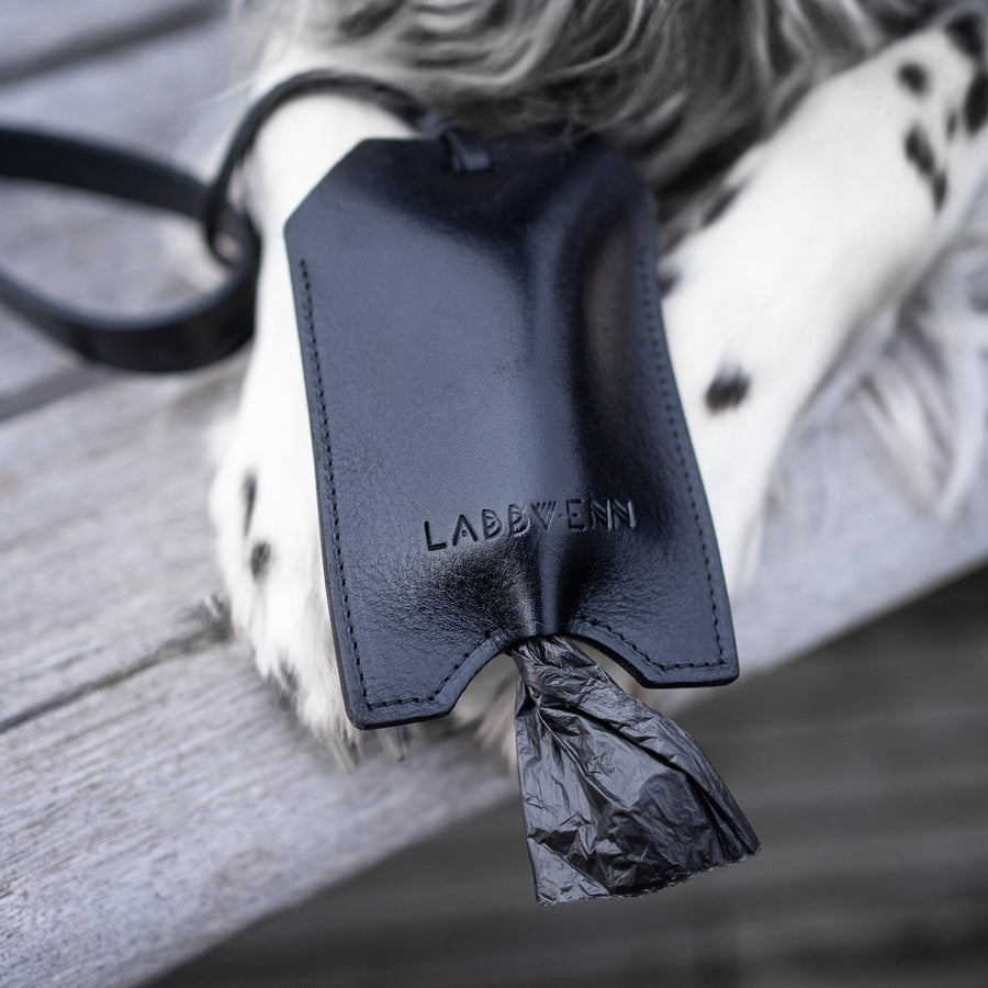 Kotbeutelspender Saku black